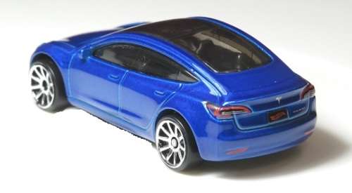 Hotwheels Hot Wheels Diecast Model Car 2020 112 / 250 Tesla Model 3 1/64 scale new in pack