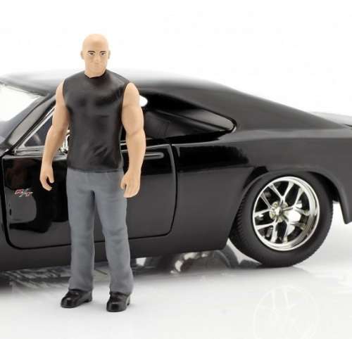 JADA Diecast Model Car Movie Film TV Fast & Furious Dodge Charger RT 1970 + Dom Figurine 1/24 scale