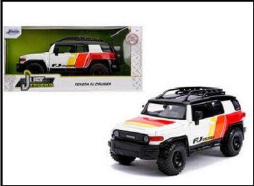 JADA Diecast Model Car 31596 Trucks Toyota FJ Cruiser 1/24 scale new in pack