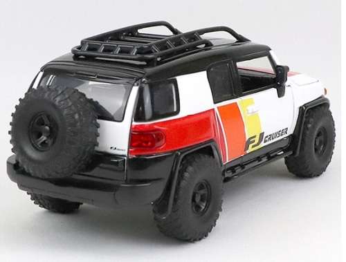 JADA Diecast Model Car 31596 Trucks Toyota FJ Cruiser 1/24 scale new in pack