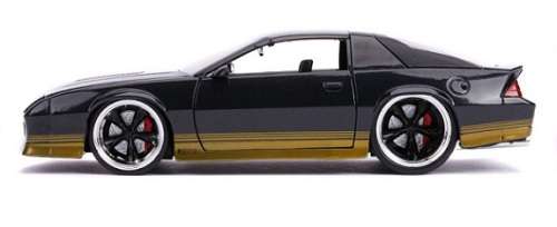 JADA Diecast Model Car Big Time Muscle 31457 Chevy Chevrolet Camaro 1985 1/24 scale new in pack