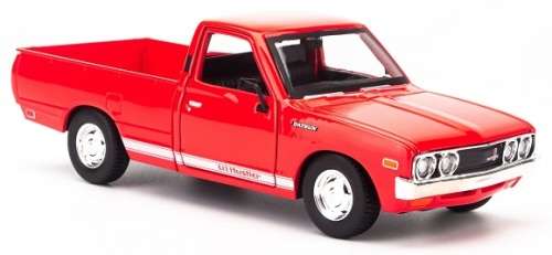 Maisto Diecast Model Car 31522 Datsun 620 Pickup 1973 1/24 scale new in pack