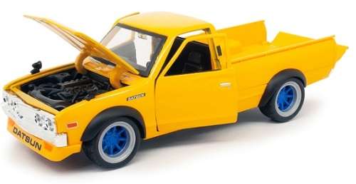 Maisto Diecast Model Car 32528 Design Series Tokyo Datsun 620 Pickup 1973 1/24 scale new in pack