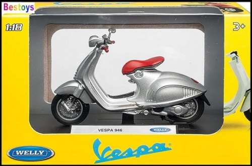 Welly Diecast Model Scooter Vespa 946 2014 1/18 scale new in pack