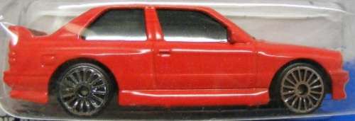 Maisto Diecast Model Car BMW 3 Series M 3 M3 E30 1988 1/64 scale new in pack