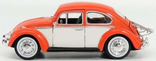 Motormax Diecast Model Car 79550 VW Volkswagen Beetle + boot rack 1/24 scale new in pack