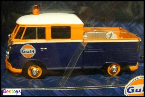 Motormax Motor Max Diecast Model Car 79610 VW Volkswagen Kombi T 1 T1 Double Cab Pickup + TrailerGul