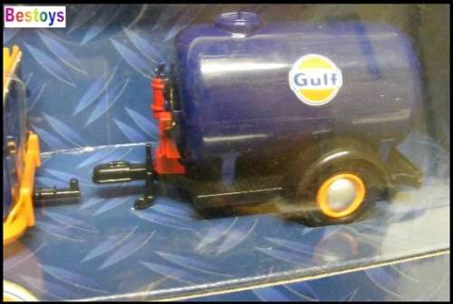 Motormax Motor Max Diecast Model Car 79610 VW Volkswagen Kombi T 1 T1 Double Cab Pickup + TrailerGul