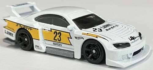 Hotwheels Hot Wheels Diecast Model Car 2022 110 / 250 Nissan Silvia S15 LB Super Silhouette Turbo
