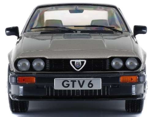 Solido Diecast Model Car S1802304 Alfa Romeo GTV 6 GTV6 1984 1/18 scale new in pack