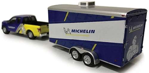 Greenlight Diecast Model Car Set Hitch and Tow Ford F 150 F150 Pickup 2016 + Car Trailer `Michelin`