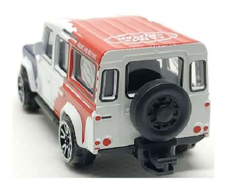 Majorette Diecast Model Car Racing Land Rover Defender 110 1/64 scale