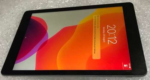 APPLE IPAD 6 10.2" - A1954 SPACE GREY 32GB WORKING 100% WITH SMALL CRACK