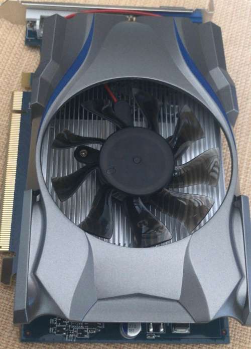 AMD Radeon HD 6670 1GB GRAPHICS CARD IN GOOD WORKING CONDITION