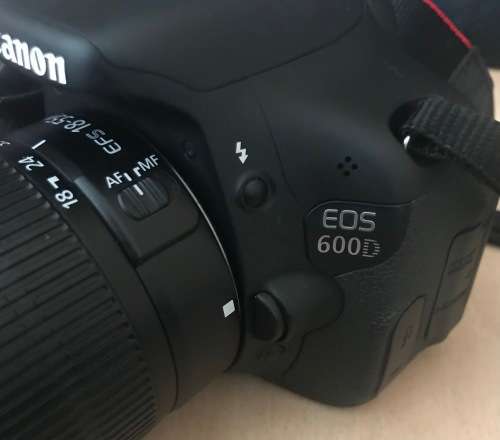 CANON EOS 600d WITH 18-55mm 1:3,5-5.6 III IN GOOD WORKING CONDITION
