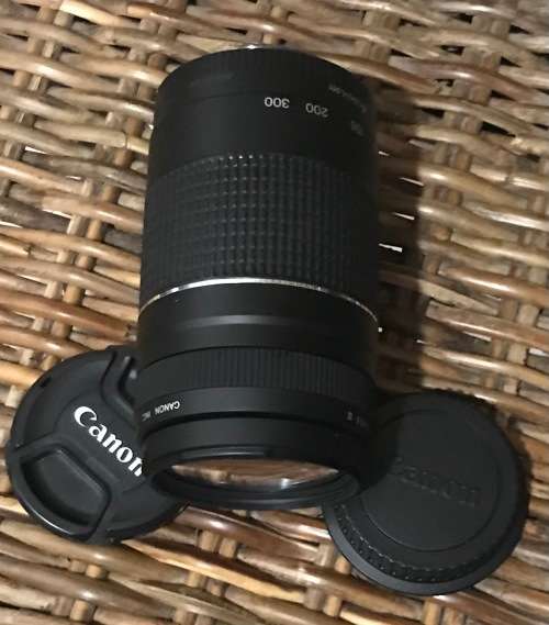 Canon Lens 75-300mm III IN Good workINg Condition - OFF