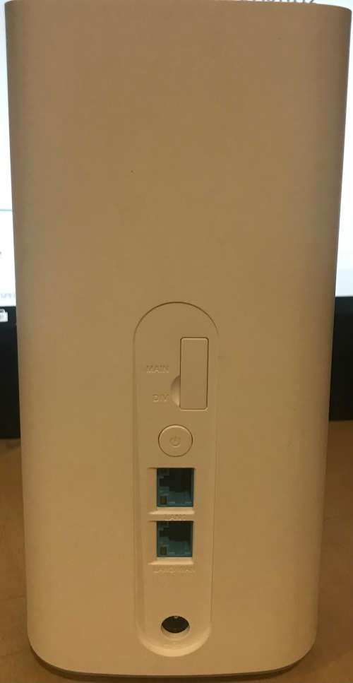 HUAWEI 5G CPE Pro H112-372A IN EXCELLENT WORKING CONDITION-ONLY RAIN SIM