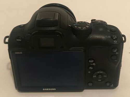 Samsung NX10 Camera with 18-55 OIS LENSin excellent condition-10% OFF
