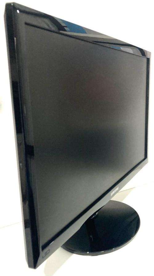 Samsung S22D300HY 21.5` Full HD LED Monitor-GOOD WORKING CONDITION