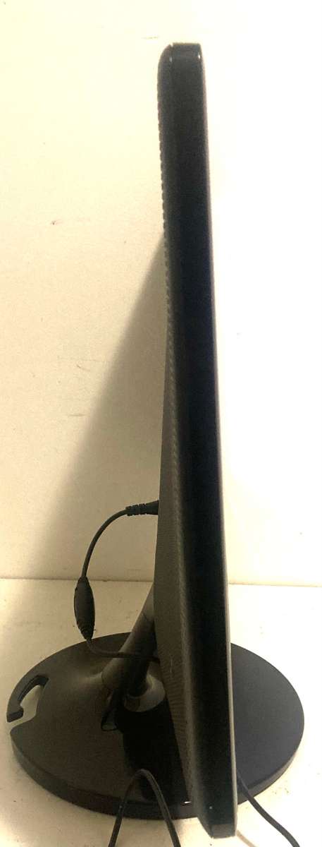 SAMSUNG SCREEN S22A100N 22` gOOD wORKING cONDITION