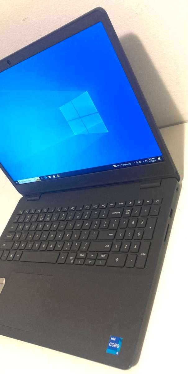 Dell VOSTRO 3500 15.6` i5 11th Gen 8gb ram 256GB SSD + 1TB HDD Good Working Condition
