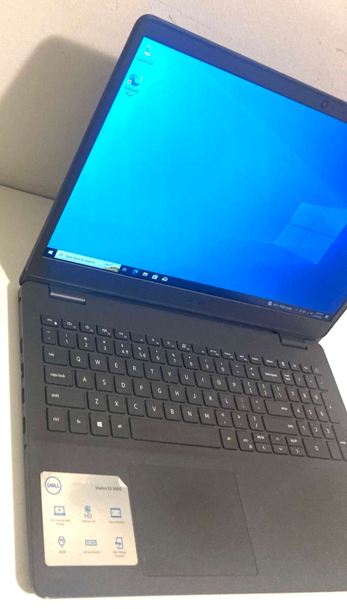 Dell VOSTRO 3500 15.6` i5 11th Gen 8gb ram 256GB SSD + 1TB HDD Good Working Condition