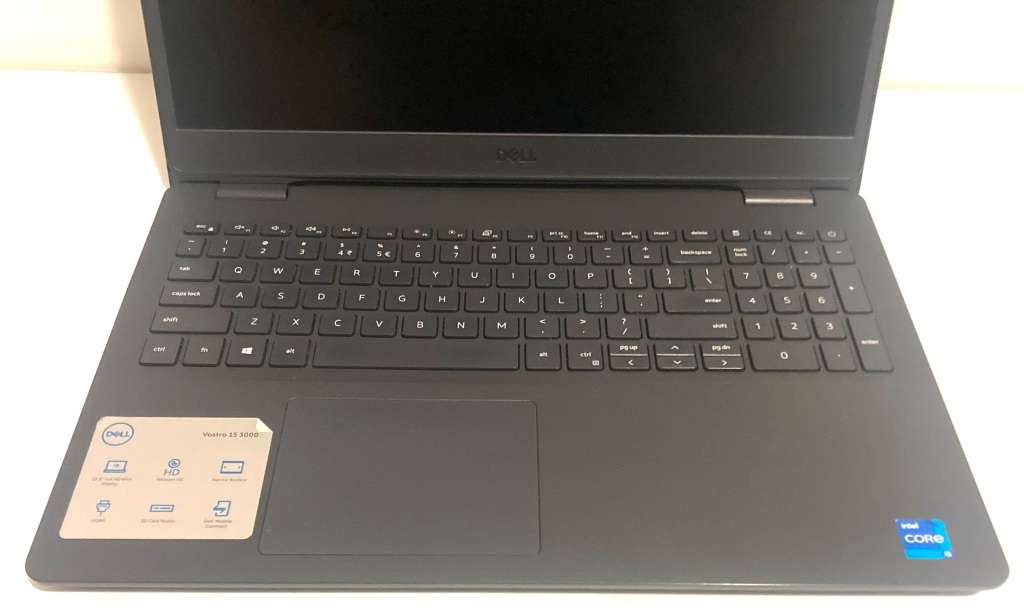 Dell VOSTRO 3500 15.6` i5 11th Gen 8gb ram 256GB SSD + 1TB HDD Good Working Condition