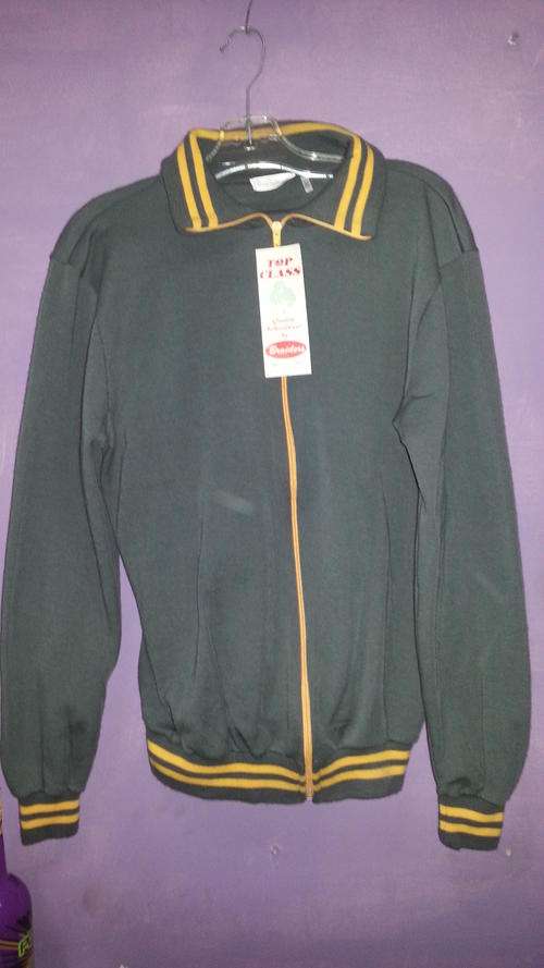 Grey and yellow school tracksuit size 42