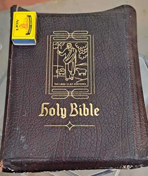 The Holy Bible - Kings James Version 1958
