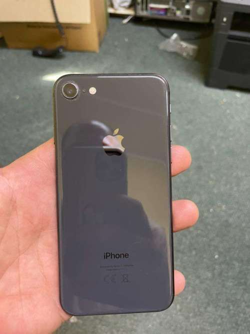iPhone 8