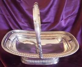 Nice Quality Silver Plated Basket on Pedestal base
