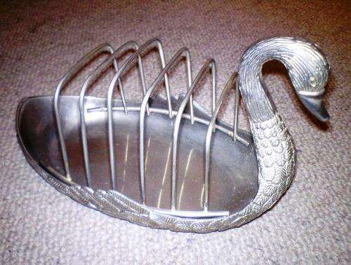 Pretty Swan Toast rack