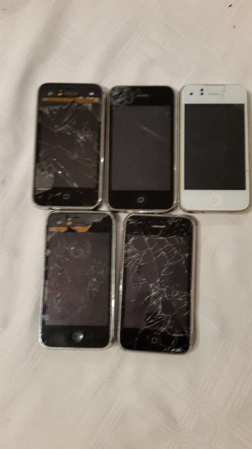 iphone 3gs 3rd generation (lot of 5!)