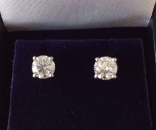 1 ct colour d si1 certified diamond earrings