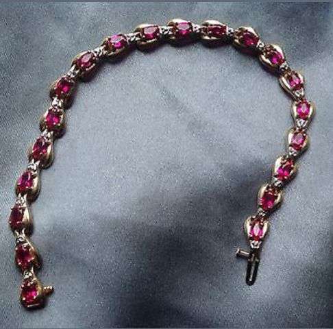 10k gold diamond and ruby bracelet aprx 3 carats