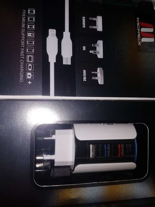 "FAST CHARGER" 3 Port USB Phone Charger 5.6A