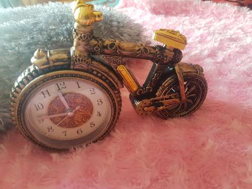 STUNNING BICYCLE ALARM CLOCK