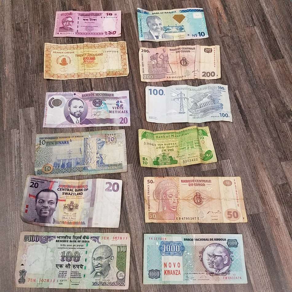 Mixed Lot - Various Notes R1 STARTING BID!