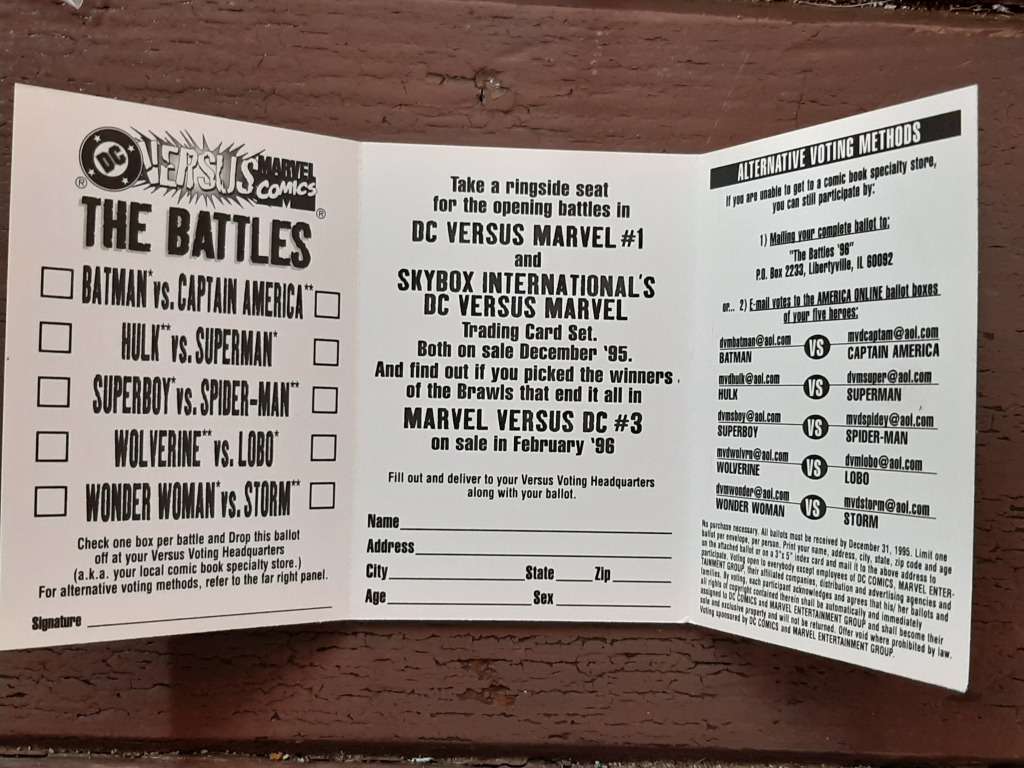 Marvel vs. DC foldable main card