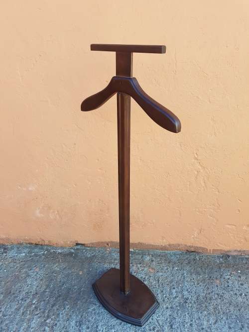 Genetlemans Cloting Rail