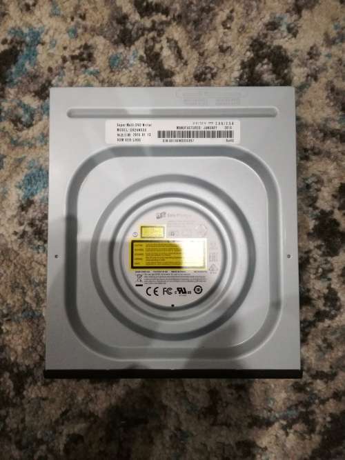 2 x Sata HDD's and 2 x Sata Optical Drives