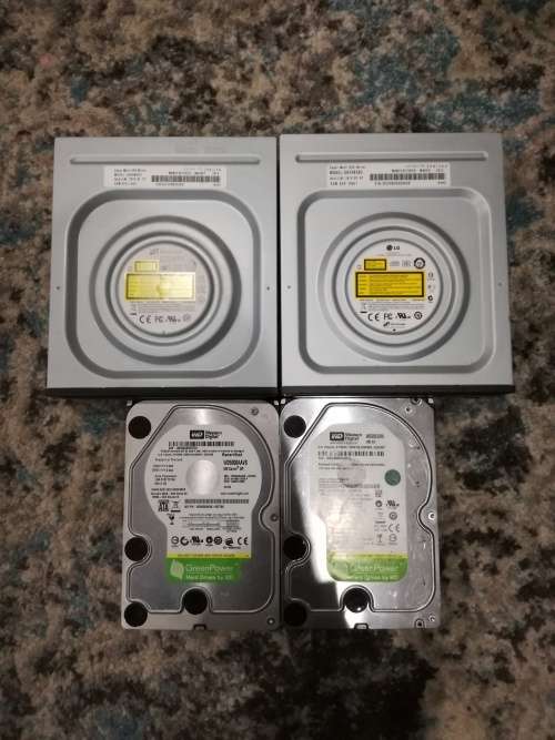 2 x Sata HDD's and 2 x Sata Optical Drives