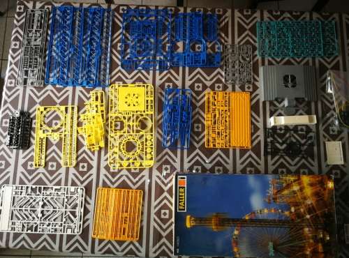 Faller HD 140325 - Power Tower Fairground operator - HO Scale Building Kit