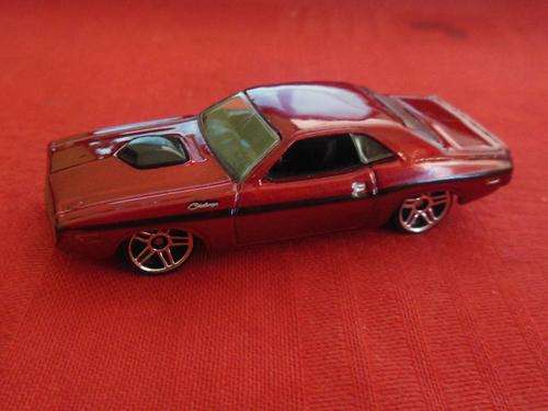 HOTWHEELS DODGE CHALLENGER