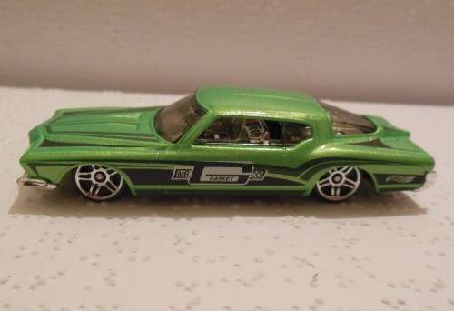 HOT WHEELS BUICK RIVIERA