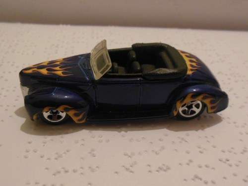 HOT WHEELS 1940 FORD