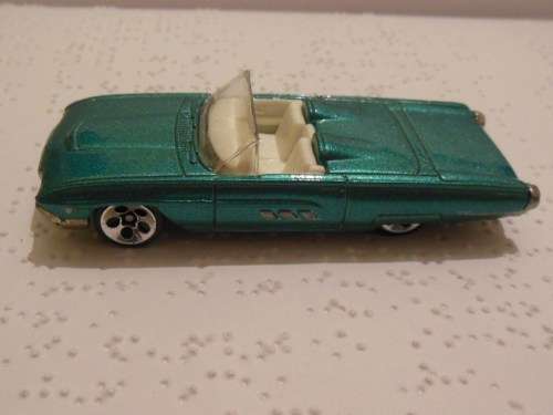 HOT WHEELS FORD THUNDERBIRD