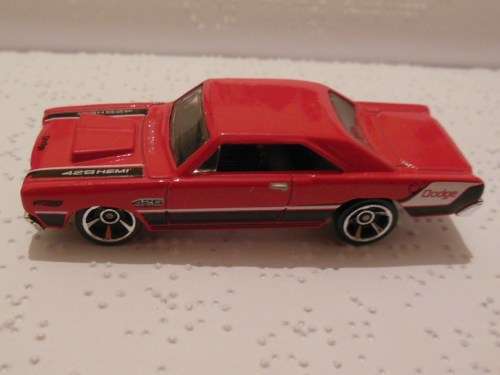 HOT WHEELS DODGE DART