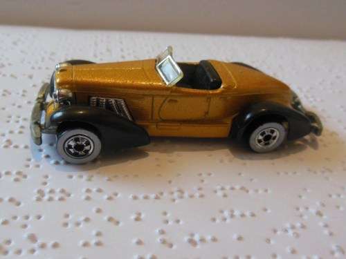 HOT WHEELS AUBURN