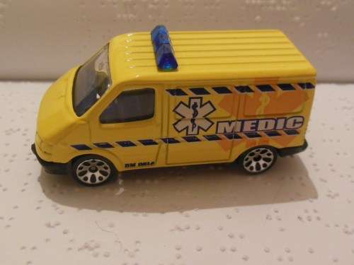 MATCHBOX FORD TRANSIT AMBULANCE